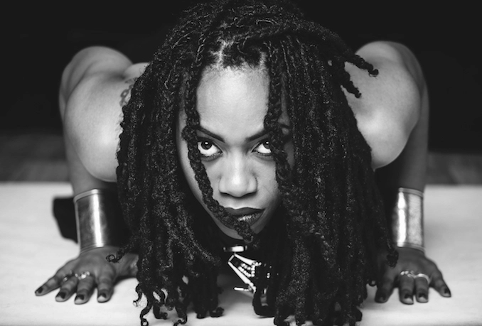 Black and white photo of Dynesti